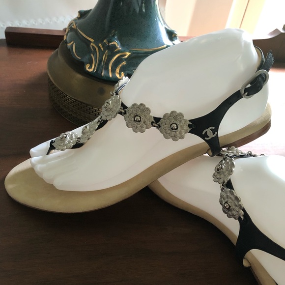 Chanel sandals - Picture 1 of 6
